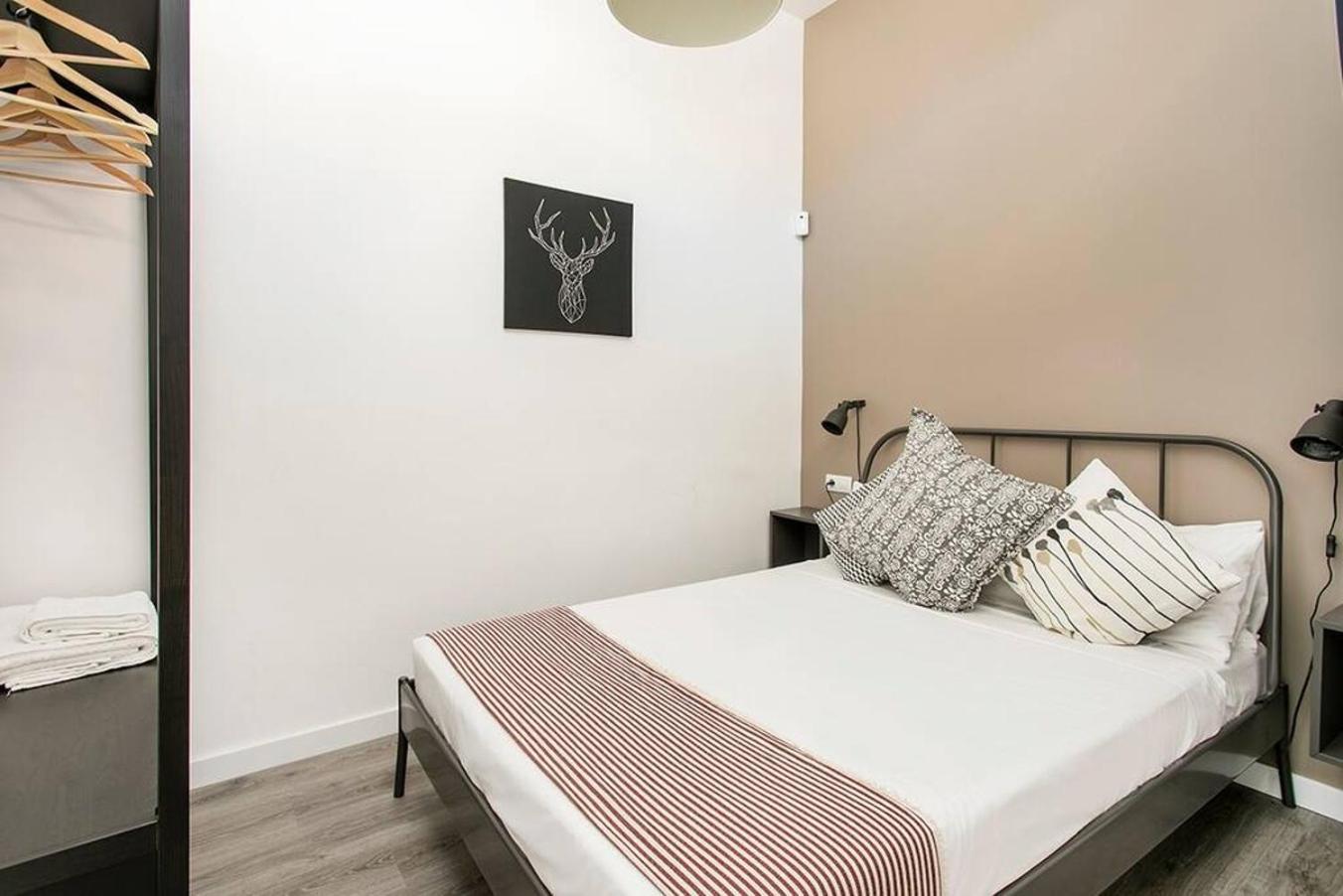 Apartamento Cozy&New With Terrace L'Hospitalet de Llobregat Exterior foto