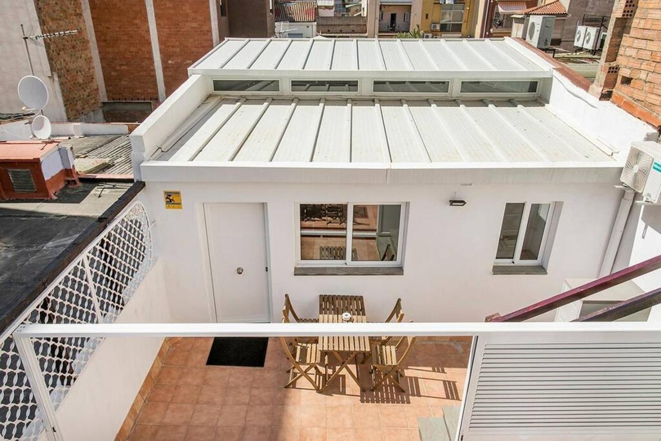 Apartamento Cozy&New With Terrace L'Hospitalet de Llobregat Exterior foto